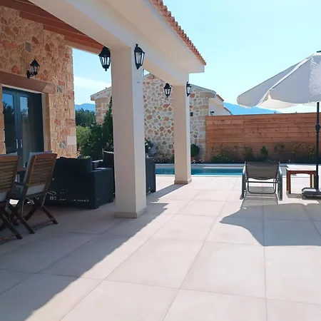 Alexander - Luxury 2 Bedroom Stone * Kefalonia Island